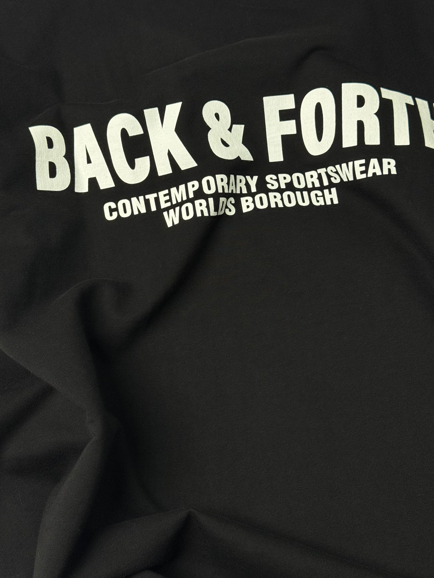 BLACK LOGO TEE