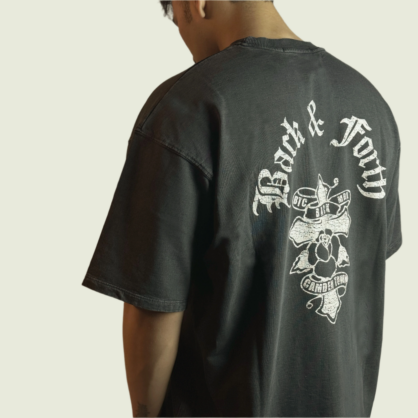 WASHED GRAPHIC T-SHIRT